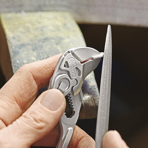 Zangenschlüssel Länge 125 mm Spannweiße 23 mm verchromt Kunststoffüberzug KNIPEX – Ansicht 4