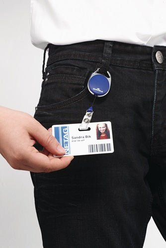 Ausweißhalter mit Druckknopfschlaufe Bandlänge 800 mm blau DURABLE – Ansicht 3