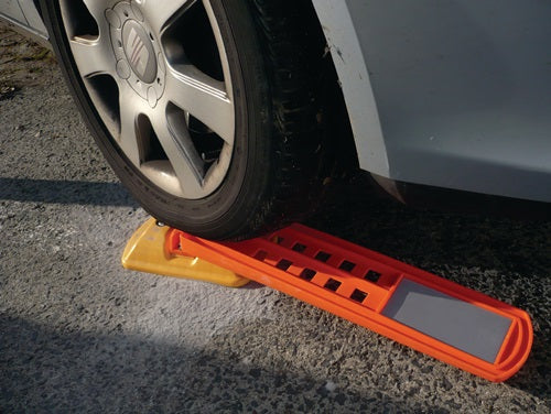 Leitschwelle mit Befestigungsmaterial TPU B260xH600xT160mm – Ansicht 3