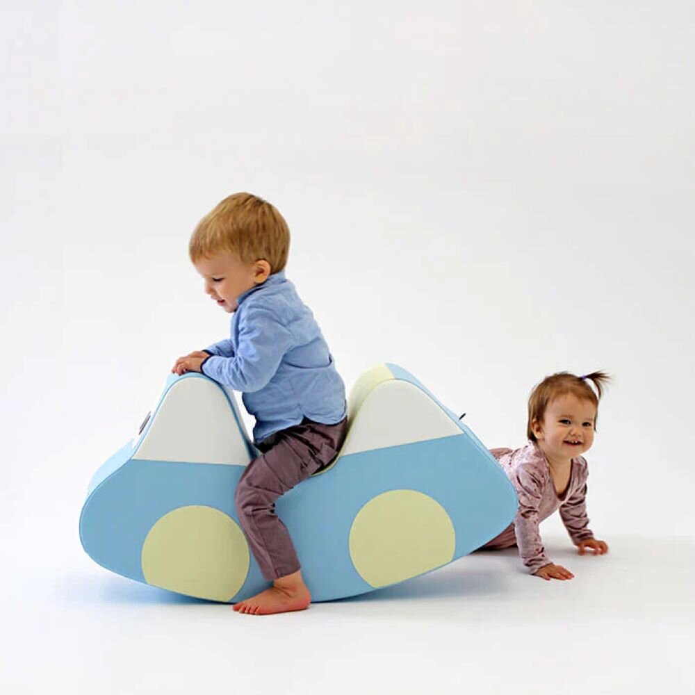 IGLU Rocker Car Kinderschaukel/Wippe aus Schaumstoff im Auto Design in hellem Pastell-Blau für Kinder – Ansicht 5