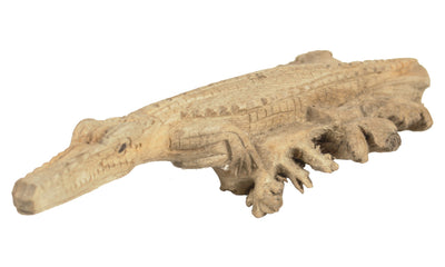 Krokodil geschnitzt